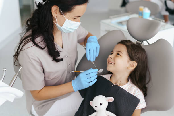 Best Weekend Emergency Dentist in Fredonia, WI